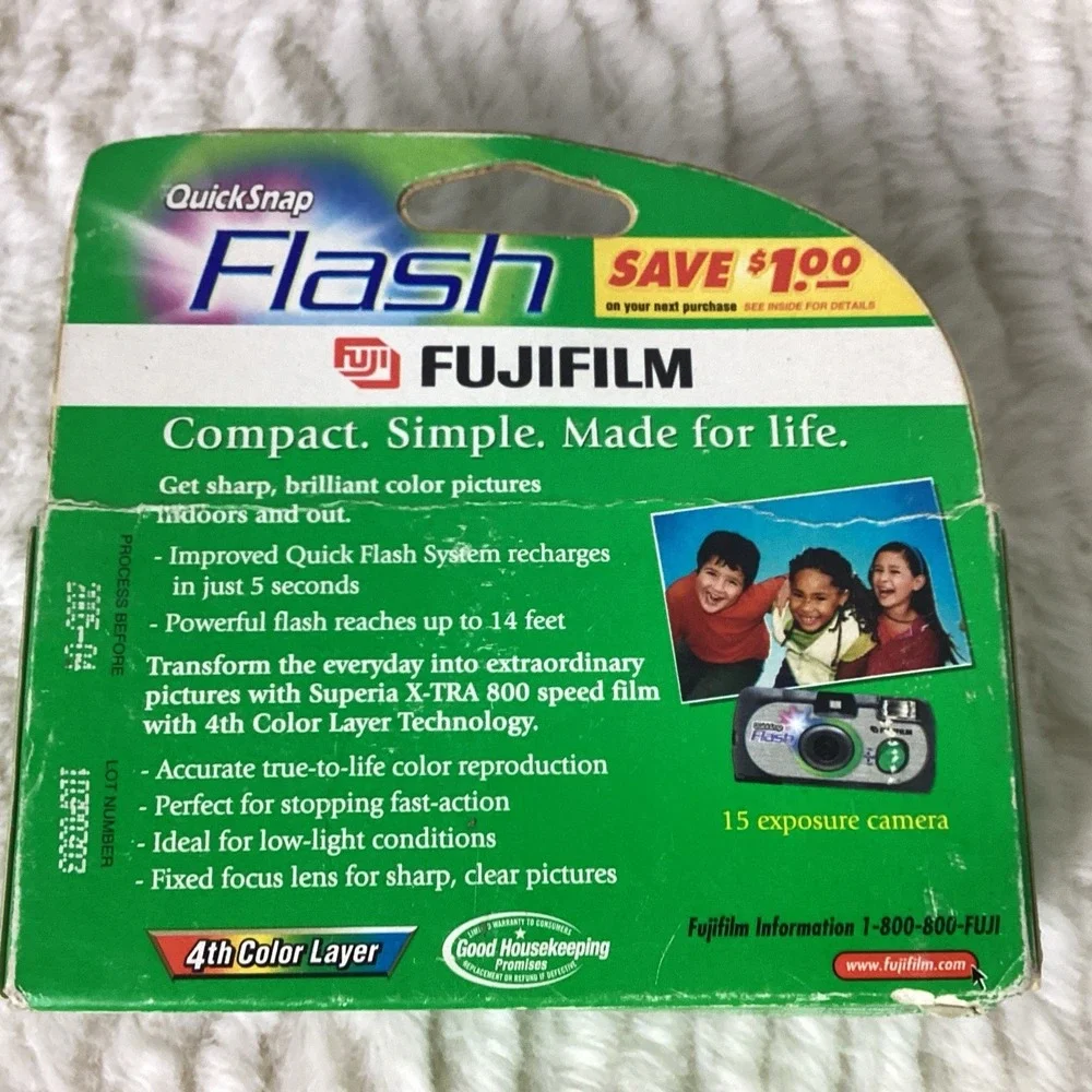 Kodak & Fuji Disposable Cameras Flash 800 Speed Film 54 Exposures Exp. '05 & '09